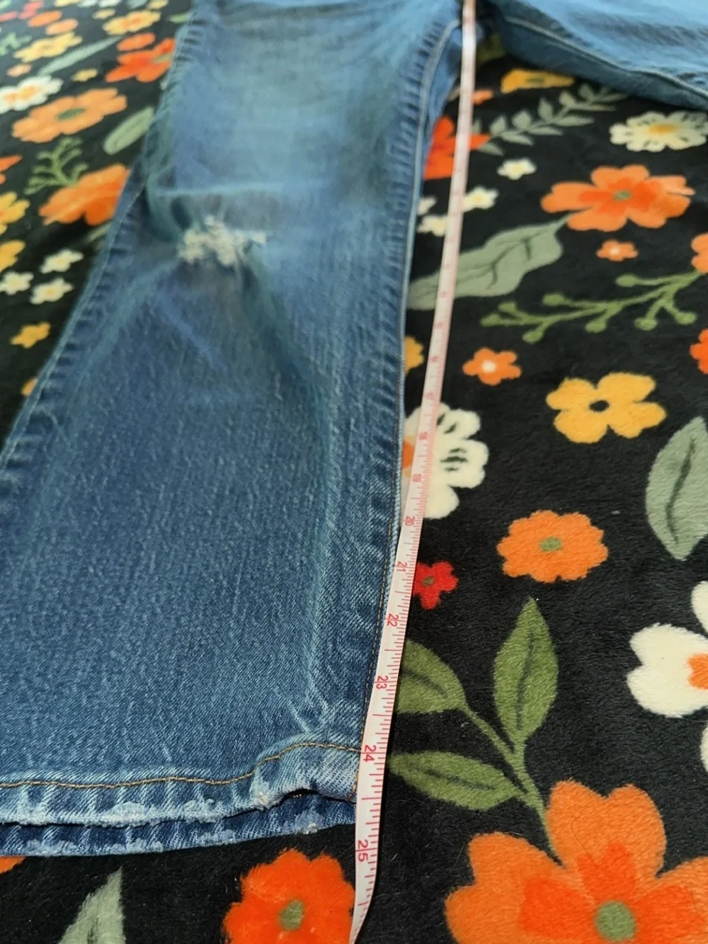 Women’s Levi’s 501s SZ 26x26